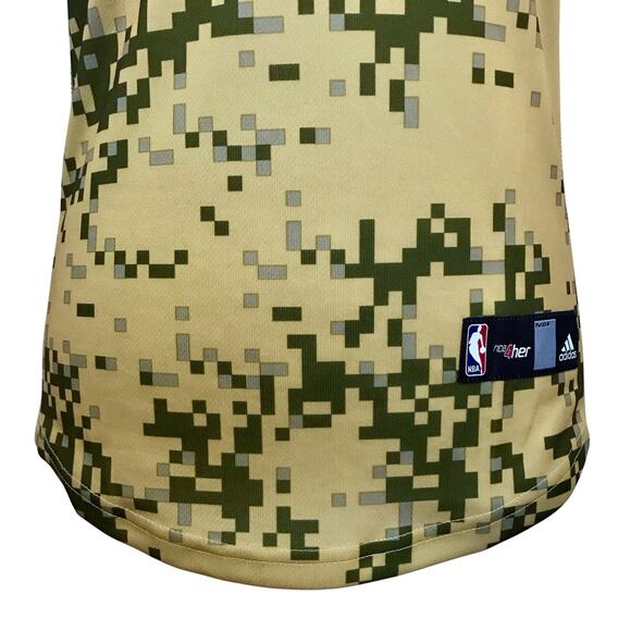 Adidas NWOT NBA Pixelated Short Sleeves Jersey Women S - Picture 4 of 13